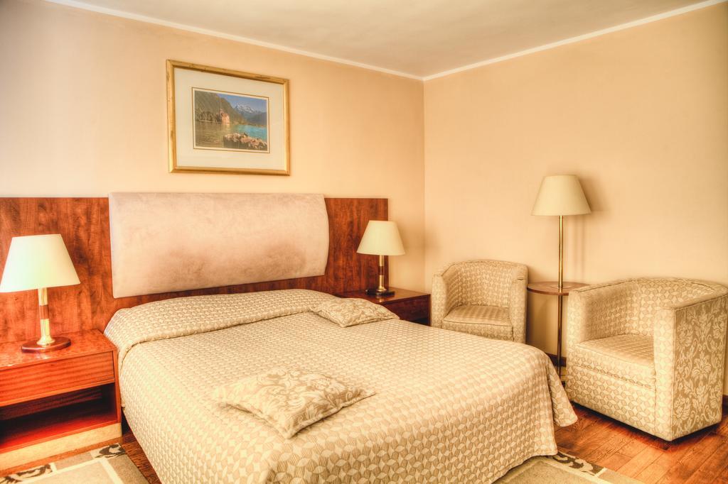 Hotel Vila Pinul Si Mesteacanul Poiana Brašov Exteriér fotografie