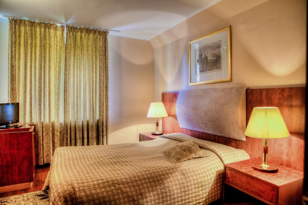 Hotel Vila Pinul Si Mesteacanul Poiana Brašov Exteriér fotografie