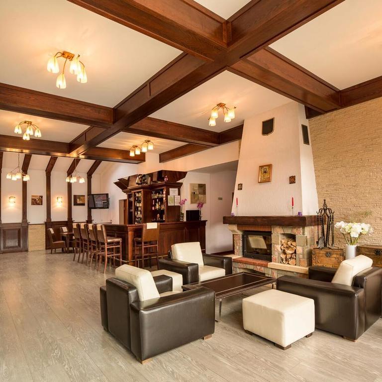 Hotel Vila Pinul Si Mesteacanul Poiana Brašov Exteriér fotografie