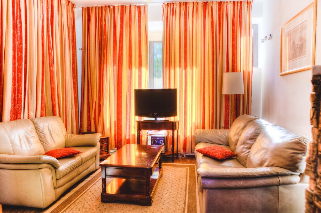 Hotel Vila Pinul Si Mesteacanul Poiana Brašov Exteriér fotografie